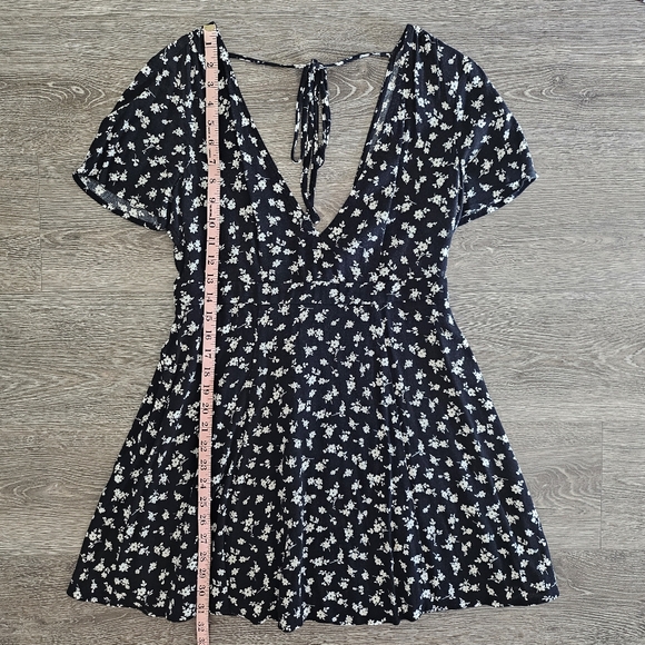 Lot of 5 Floral & Skater Mini Dresses | Size Junior L - Picture 10 of 16